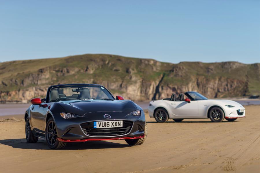  Mazda MX-5 Icon 2016 года  (фото 2 из 24)